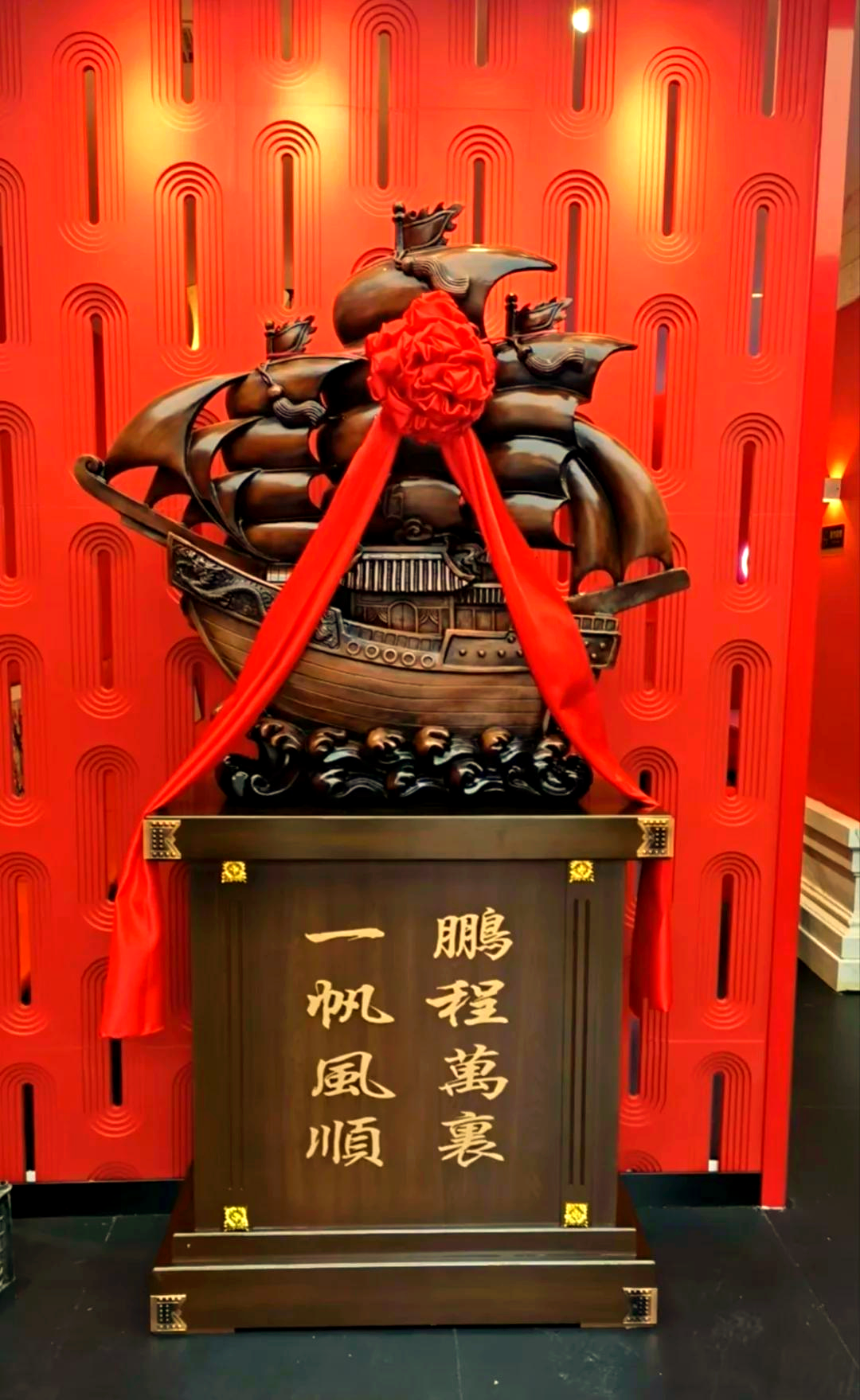 大名鼎鼎的意思是啥?