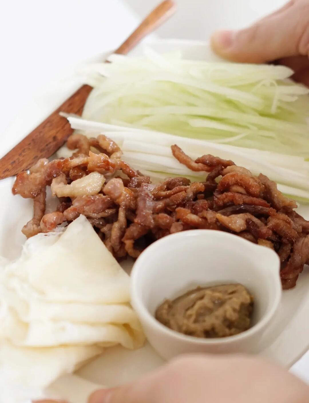 怎么制作春卷皮视频窍门